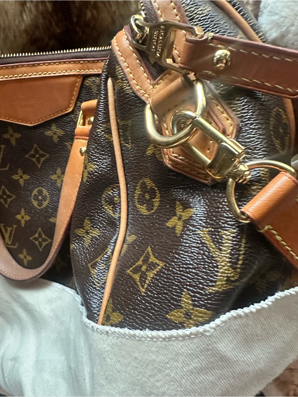 Louis Vuitton Brown Monogram Canvas Shoulder Bag with Tan Leather Trim - Picture 8 of 16